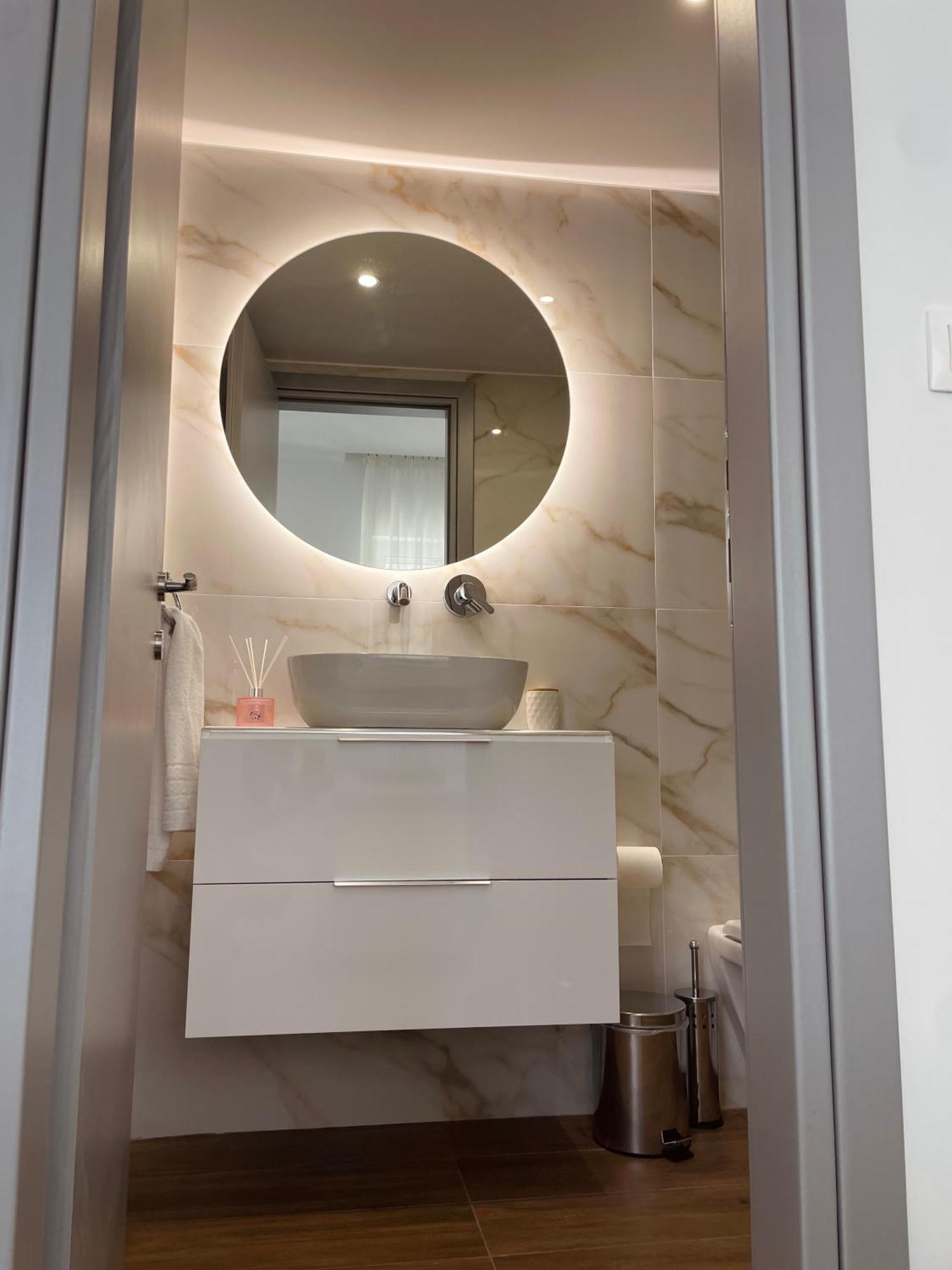 Kyma Luxury Suite Kiáton Zewnętrze zdjęcie