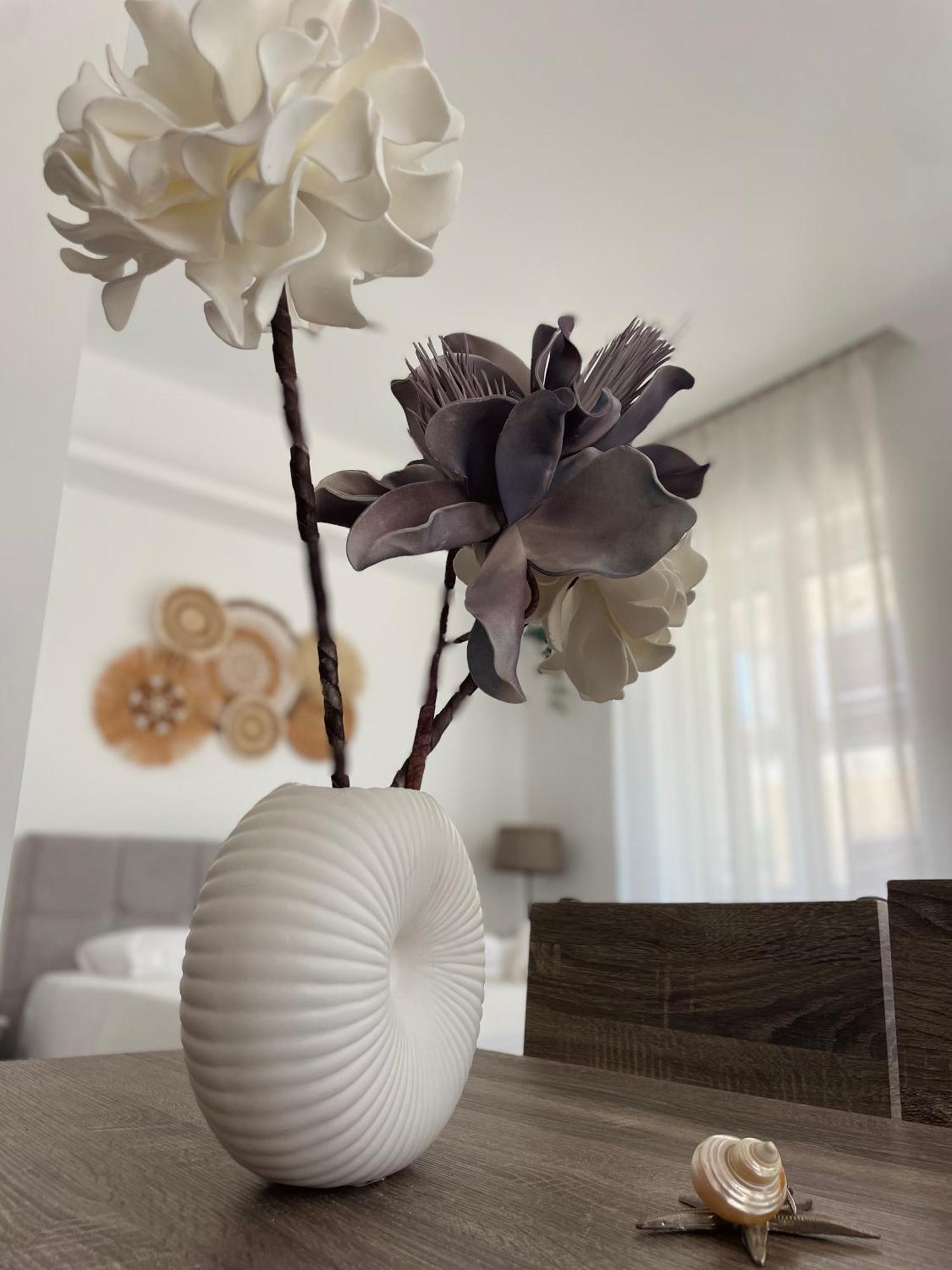 Kyma Luxury Suite Kiáton Zewnętrze zdjęcie