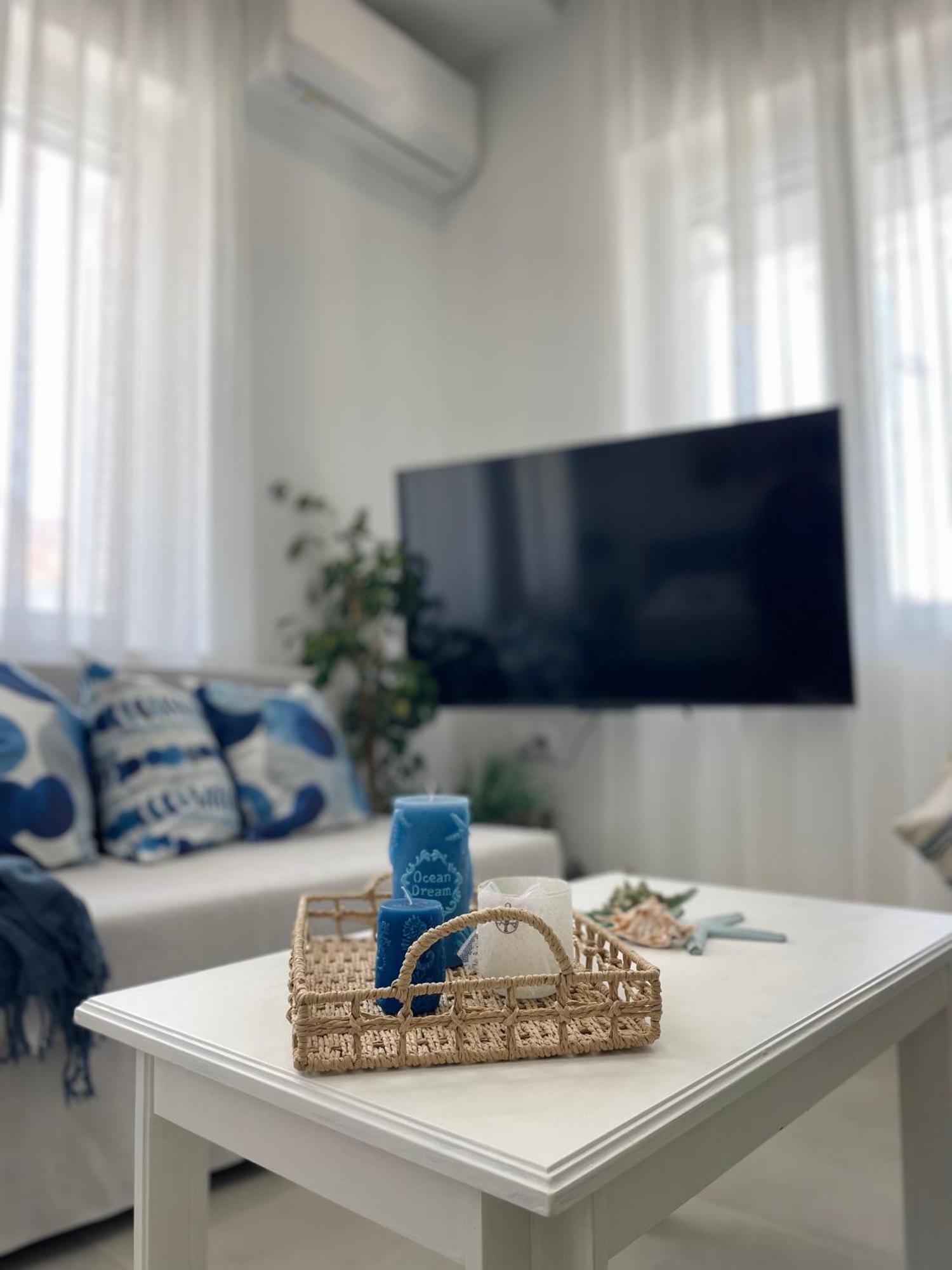 Kyma Luxury Suite Kiáton Zewnętrze zdjęcie